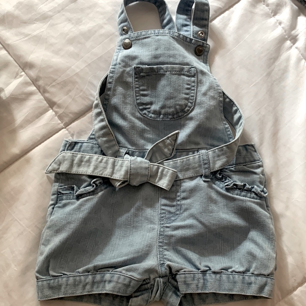 Girls 4T shorts overalls in light denim